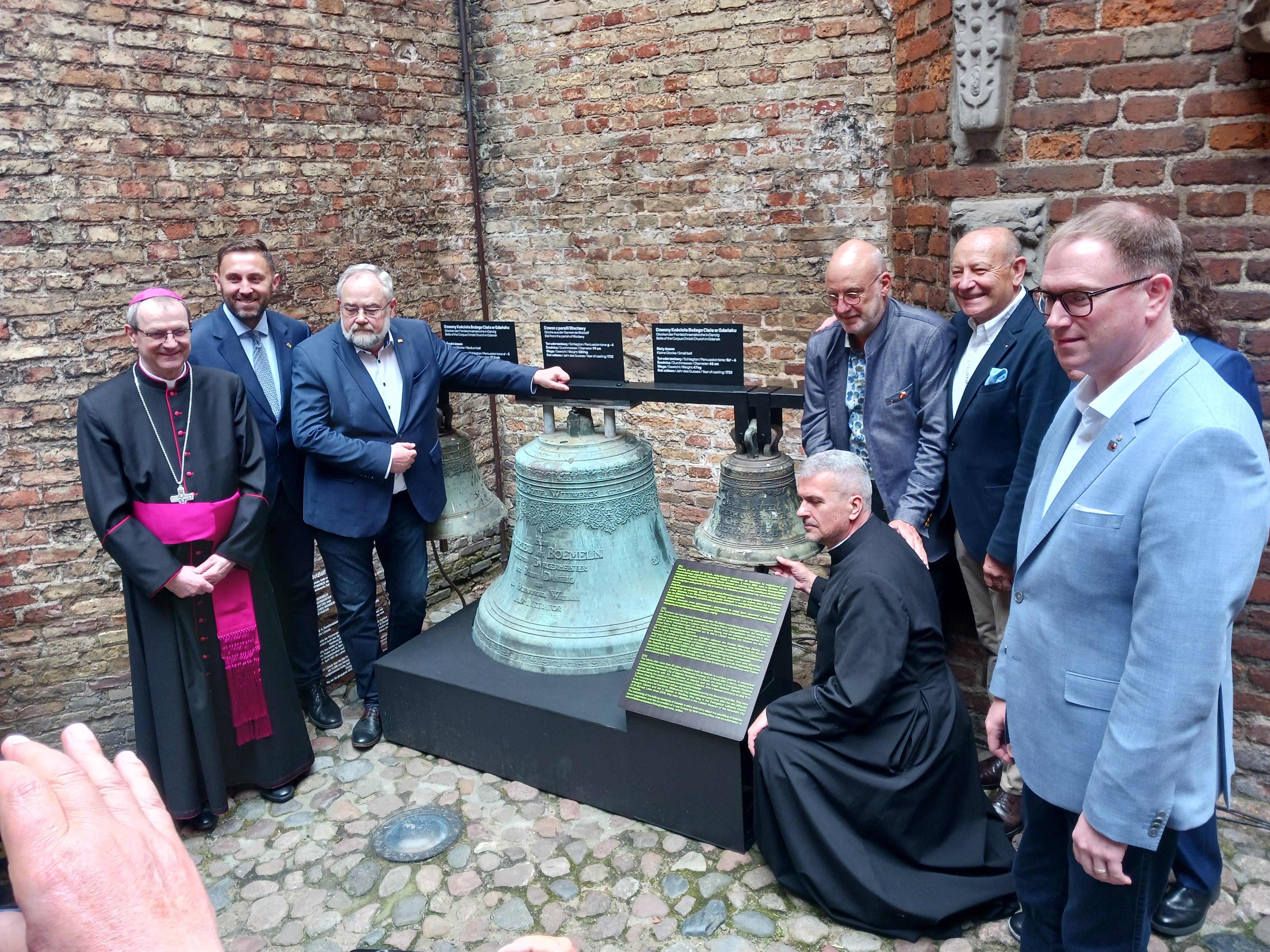 Glocken nach Rückkehr aus Lübeck in Danzig begrüßt